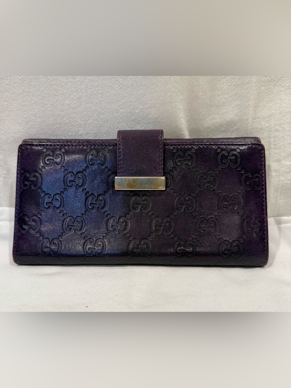 Stunning Gucci Purple Guccissima Leather Metal Bar Continental Wallet
